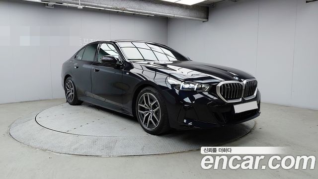 BMW 5-Series 520i M Sport — пробег 30 301 км — фото 3 из 5