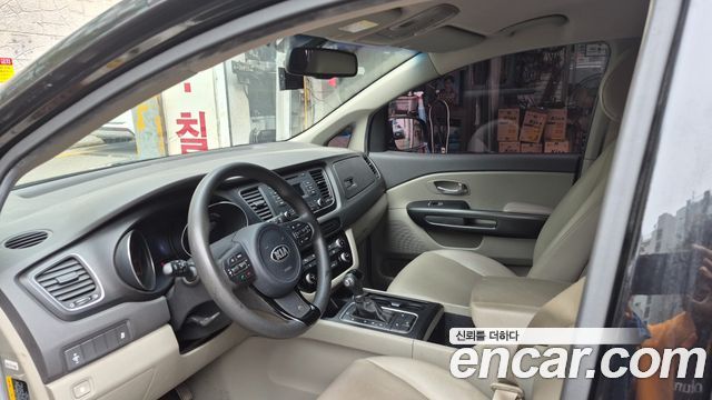 Kia Carnival 11-seater Deluxe — пробег 160 476 км — фото 5 из 5