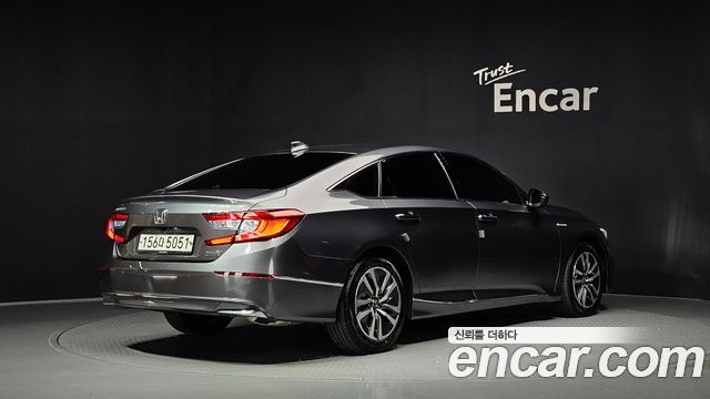Honda Accord 2.0 Hybrid Touring — пробег 56 102 км — фото 2 из 5
