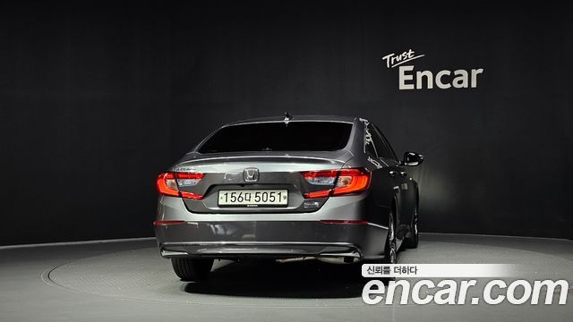 Honda Accord 2.0 Hybrid Touring — пробег 56 102 км — фото 4 из 5