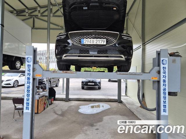 Genesis GV70 2.5T Gasoline AWD — пробег 175 021 км — фото 1 из 3