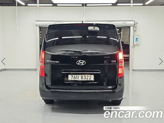 Hyundai Starex 12-Seater Wagon CVX Premium — пробег 211 817 км — фото 3 из 5