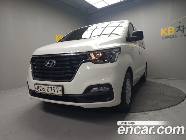 Hyundai Starex Van 5-Seater Modern — пробег 44 000 км — фото 1 из 5