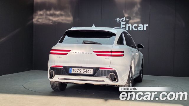 Genesis GV70 из Кореи Encar