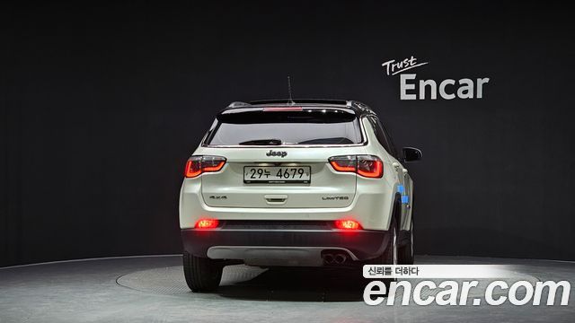 Jeep Compass из Кореи Encar
