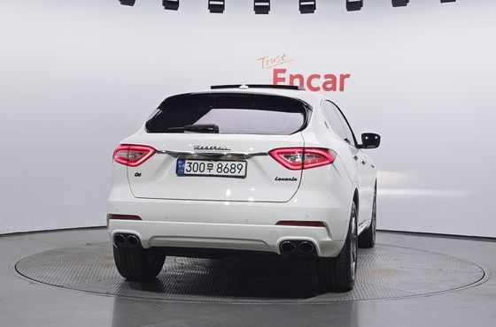 Maserati Levante 3.0 AWD GranLusso — пробег 105 202 км — фото 4 из 5
