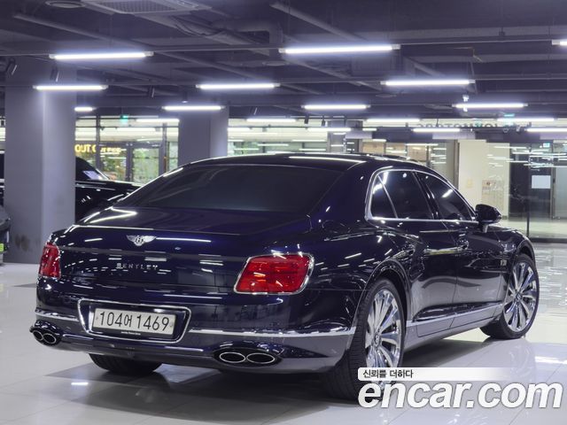 Bentley Flying Spur 4.0 — пробег 58 000 км — фото 3 из 5