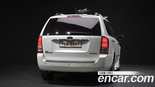 Kia Carnival из Кореи Encar