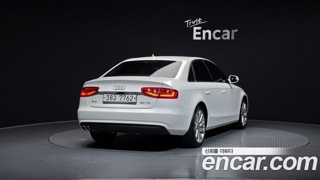 Audi A4 30 TDI Dynamic B8 — пробег 141 499 км — фото 4 из 5