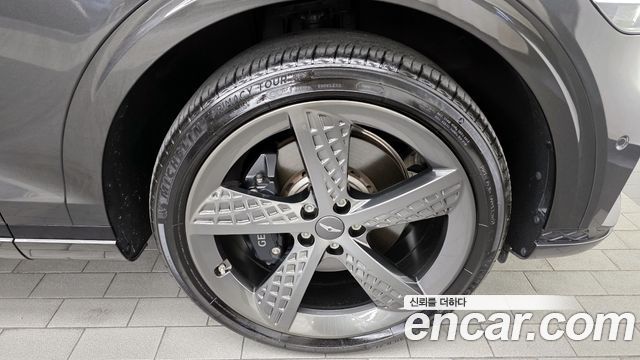 Genesis GV70 из Кореи Encar