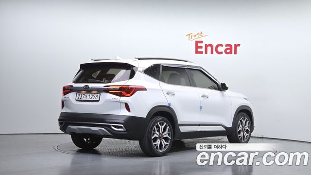 Kia Seltos из Кореи Encar