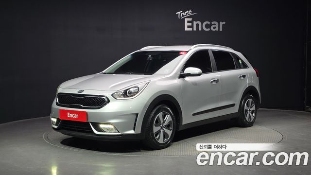 Kia Niro Prestige — пробег 78 321 км — фото 1 из 5