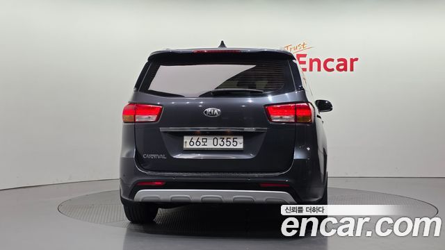 Kia Carnival 9-seater Prestige — пробег 158 929 км — фото 4 из 5