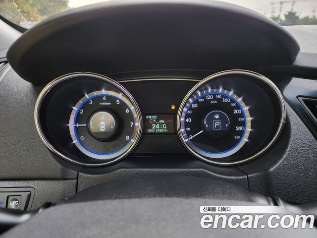 Hyundai Sonata LPi Top — пробег 218 198 км — фото 4 из 5