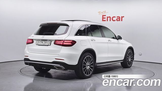 Mercedes-Benz GLC-Class GLC300 4MATIC AMG Line — пробег 121 909 км — фото 2 из 5