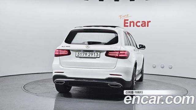 Mercedes-Benz GLC-Class GLC300 4MATIC AMG Line — пробег 121 909 км — фото 4 из 5