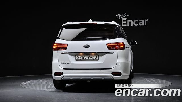 Kia Carnival из Кореи Encar