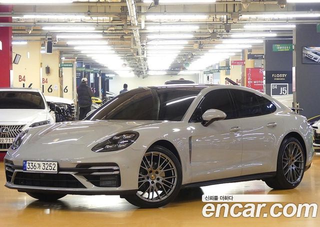 Porsche Panamera 2.9 AWD Platinum Edition — пробег 22 000 км — фото 1 из 5