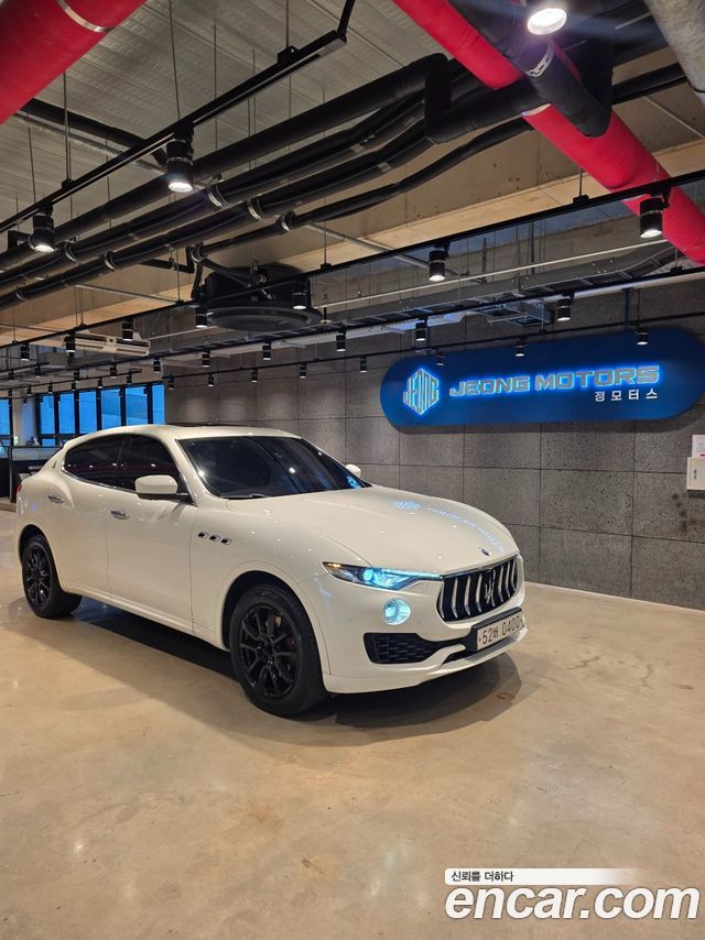 Maserati Levante из Кореи Encar
