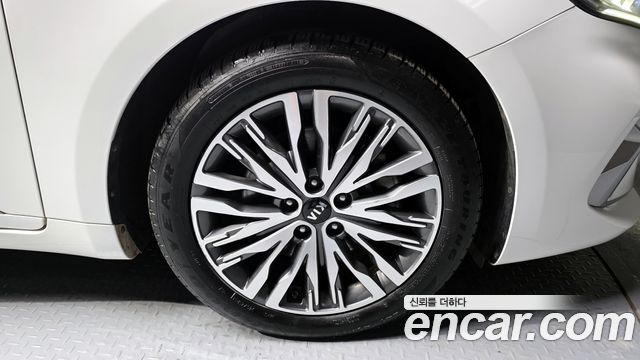 Kia K7 из Кореи Encar