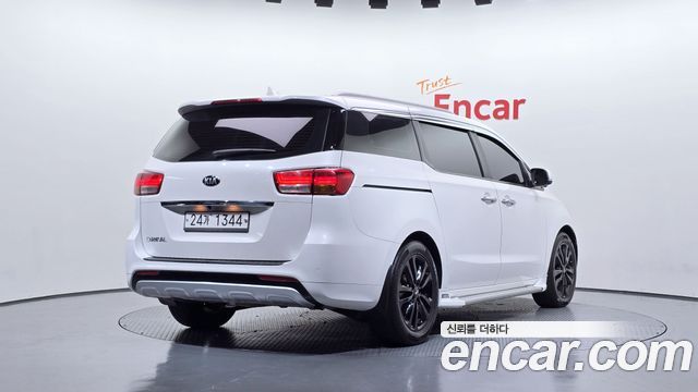 Kia Carnival из Кореи Encar