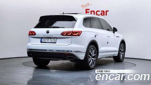 Volkswagen Touareg 3.0 TDI Prestige — пробег 40 359 км — фото 2 из 5
