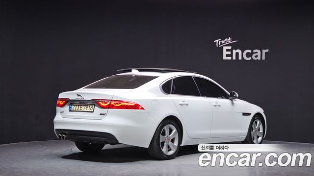 Jaguar XF 20d Prestige AWD — пробег 79 148 км — фото 2 из 5