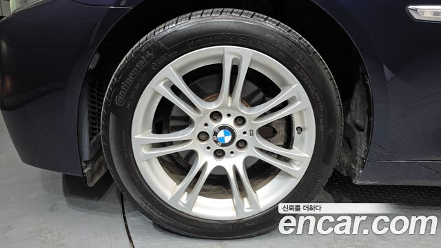 BMW 5-Series 525d xDrive M Sport Touring — пробег 178 957 км — фото 5 из 5