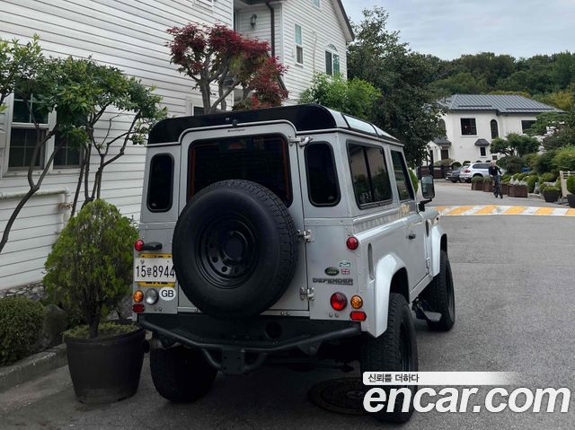 Land Rover Defender 90 — пробег 130 000 км — фото 4 из 5
