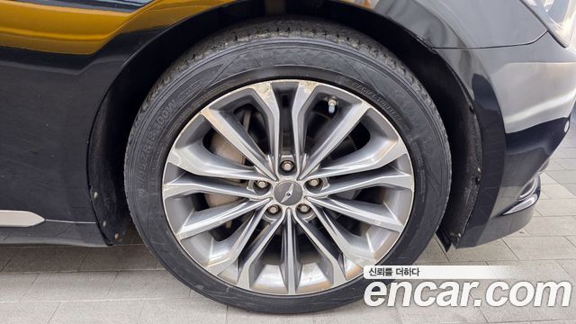Hyundai Genesis из Кореи Encar