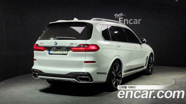 BMW X7 xDrive 40i M Sport 6STR — пробег 135 909 км — фото 2 из 5