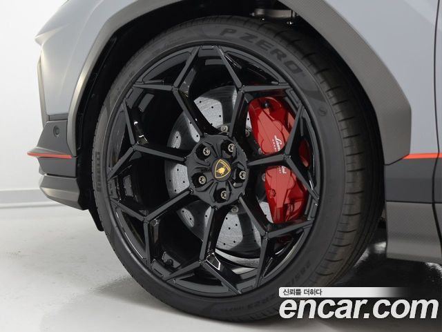 Lamborghini Urus из Кореи Encar
