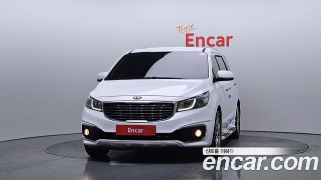 Kia Carnival 7-seater Limousine VIP — пробег 84 742 км — фото 3 из 5