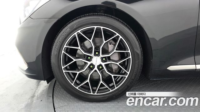 Hyundai Genesis из Кореи Encar