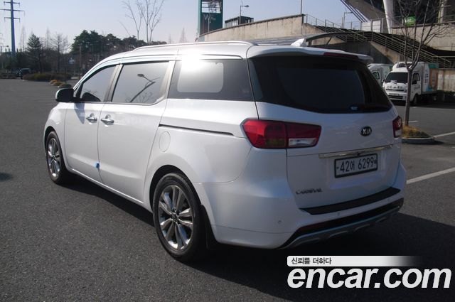 Kia Carnival из Кореи Encar