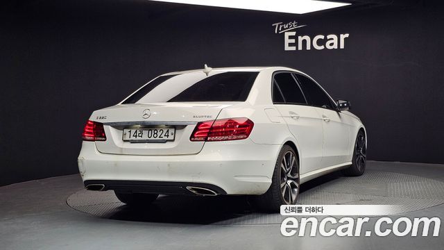 Mercedes-Benz E-Class из Кореи Encar