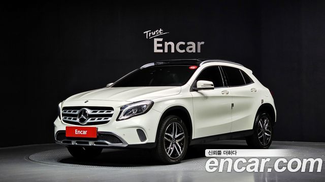 Mercedes-Benz GLA-Class GLA220 Premium — пробег 55 349 км — фото 1 из 5