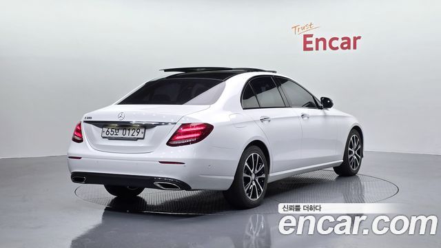Mercedes-Benz E-Class из Кореи Encar