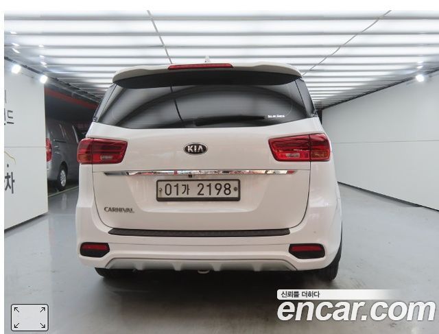Kia Carnival из Кореи Encar
