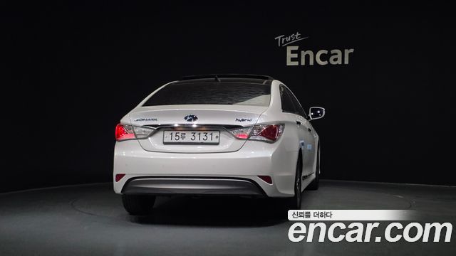 Hyundai Sonata 2.0 Modern — пробег 203 537 км — фото 4 из 5