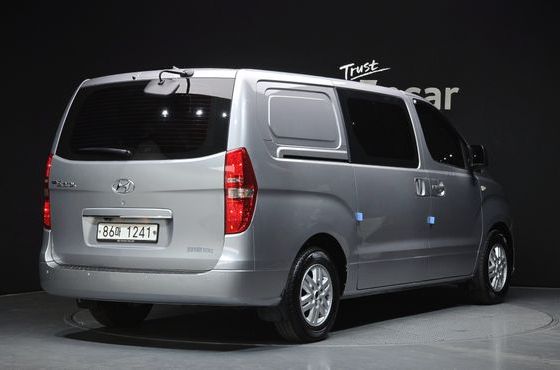 Hyundai Starex Van 5-Seater Smart — пробег 134 887 км — фото 2 из 5