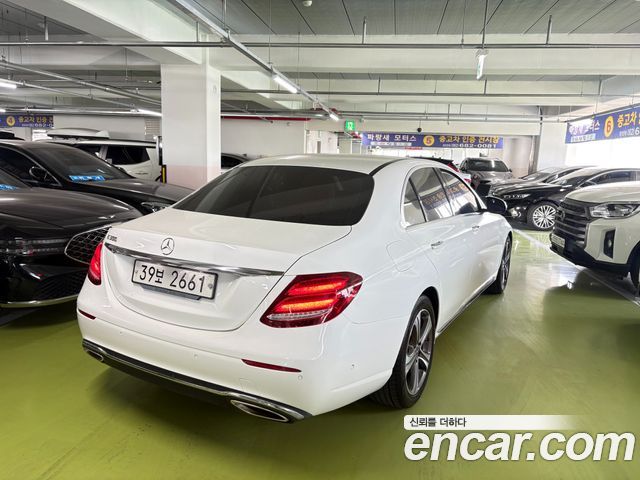 Mercedes-Benz E-Class из Кореи Encar