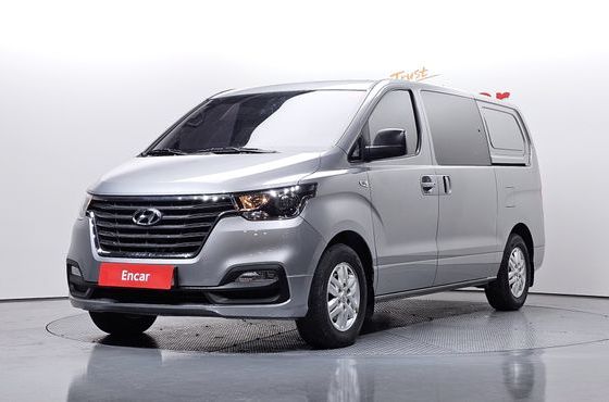 Hyundai Starex Van 5-Seater Smart — пробег 67 415 км — фото 1 из 5