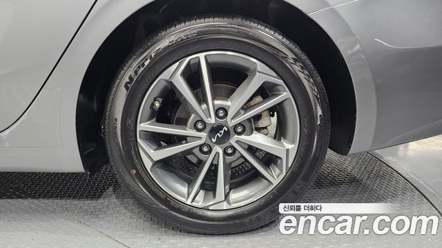 Kia K3 из Кореи Encar