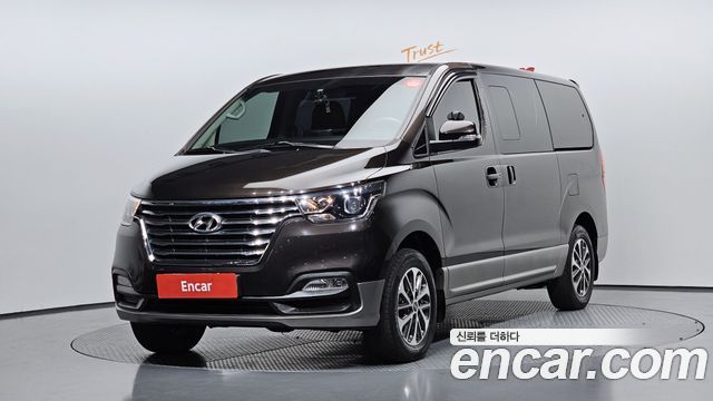 Hyundai Starex 4WD Urban 9-Seater Exclusive — пробег 108 661 км — фото 1 из 5