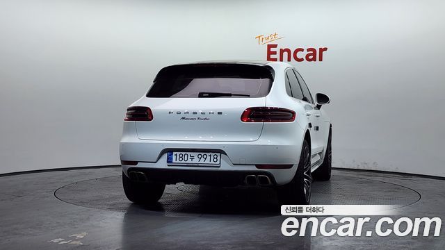 Porsche Macan из Кореи Encar