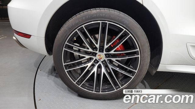Porsche Macan из Кореи Encar