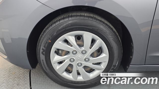 Hyundai AVANTE 1.6 Style — пробег 11 801 км — фото 5 из 5