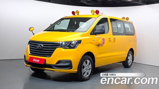 Hyundai Starex 4WD School Bus — пробег 76 371 км — фото 1 из 5
