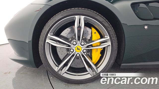 Ferrari GTC4 Lusso из Кореи Encar